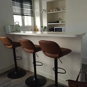 Gare Montparnasse,gorgeous1 Bedroom,close To Eiffel Tour,center , Stuning Place Appartement