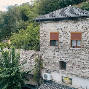 Klajd Apartamento Gjirokastër